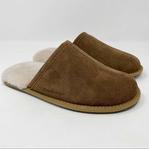 brookstone mens slippers